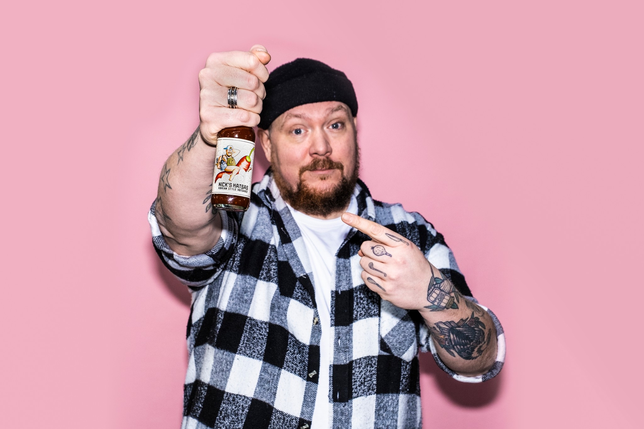 Nick Toet met zijn eigen hot sauce